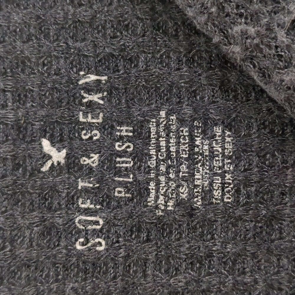 American Eagle Gray Soft & Sexy Plush Cold Shoulder Thermal Long Sleeve - Picture 5 of 7